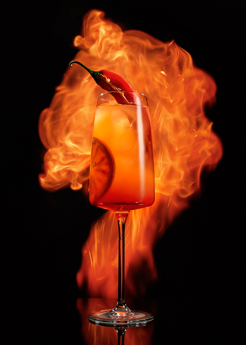 Cocktail_WithFlame_143488._DrinkColor